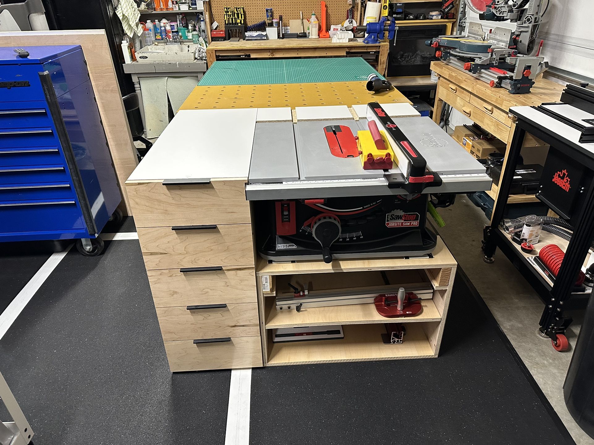 Sawstop Jobsite Pro Table saw & Bosch Miter Saw