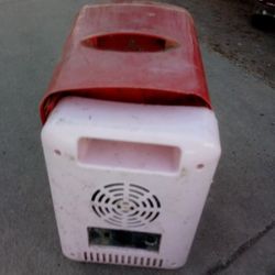 Vintage Coke Cola Machine