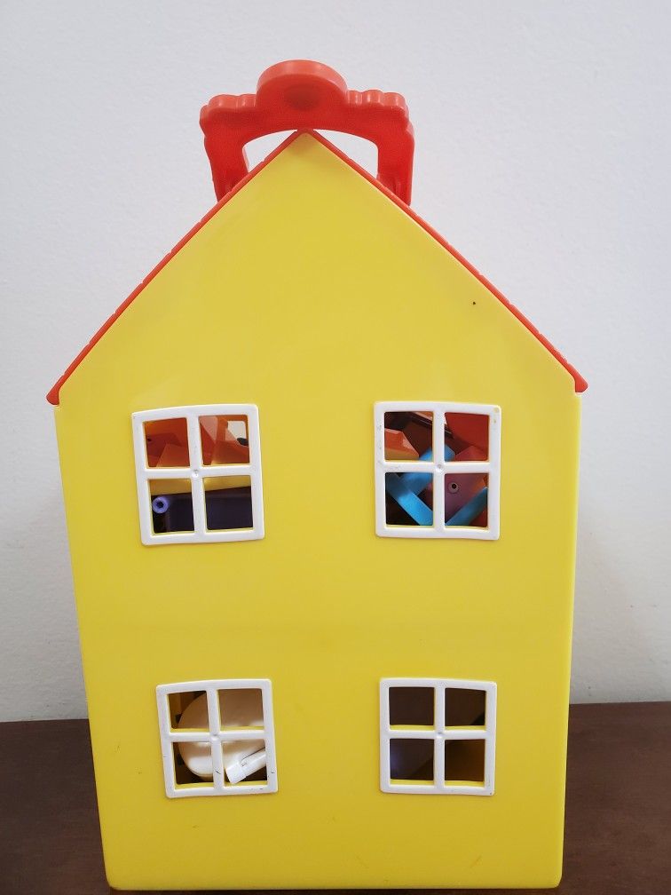 Peppa Pig 17 Pieces Play Set For Kids 2+