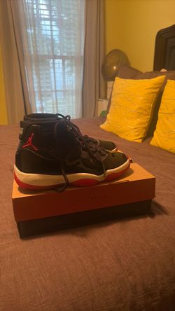 Jordan Bred 11 2019 Size 9