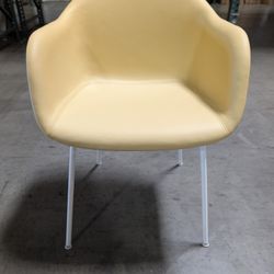 Muuto Fiber Armchair