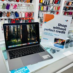 MacBook Pro 2018 512gb 16Ram i5