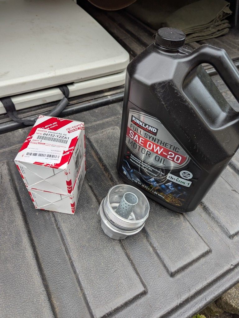 Toyota Filters, Filter Housing And 5 Qts Oil