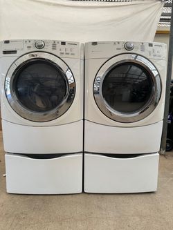 Maytag washer and dryer laundry