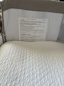 Baby bedside bassinet