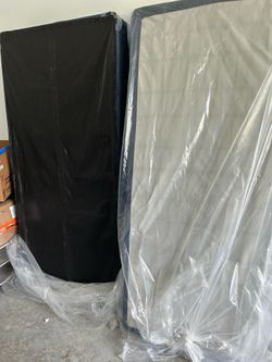 1 x-large twin box spring