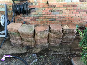 Retaining wall stones
