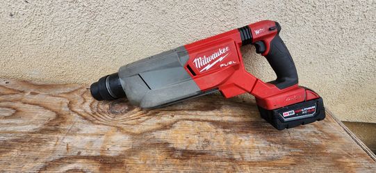 Milwaukee Rotary Hammer heavy duty m18 fuel tool battery 5ah