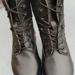 Boot Type Shoes Size 9 US Brand New