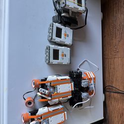 LEGO Bulk Brick Assortment with MINDSTORMS NXT Robotics Kit