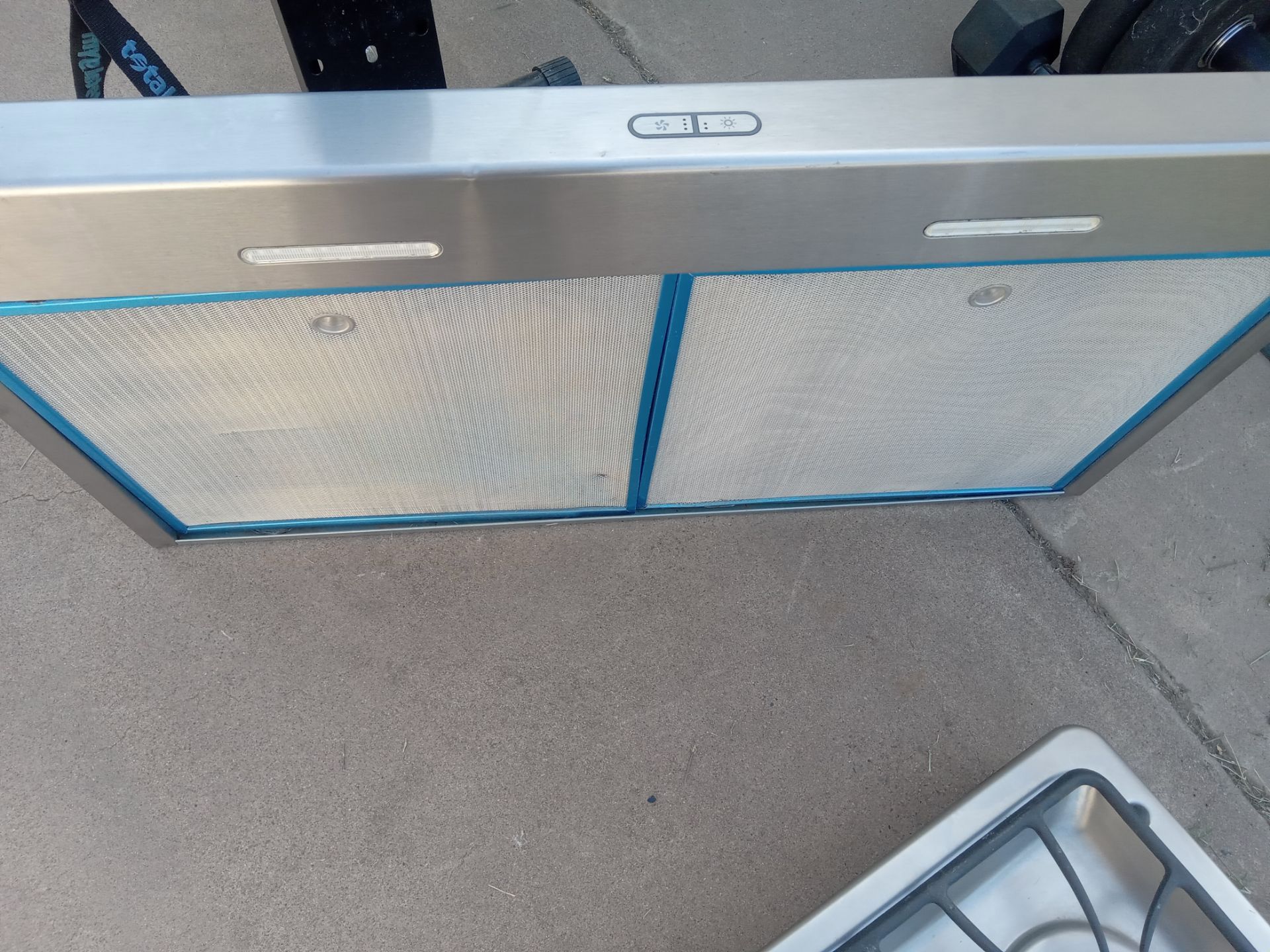 Broan...stove top......and....Gas counter stove