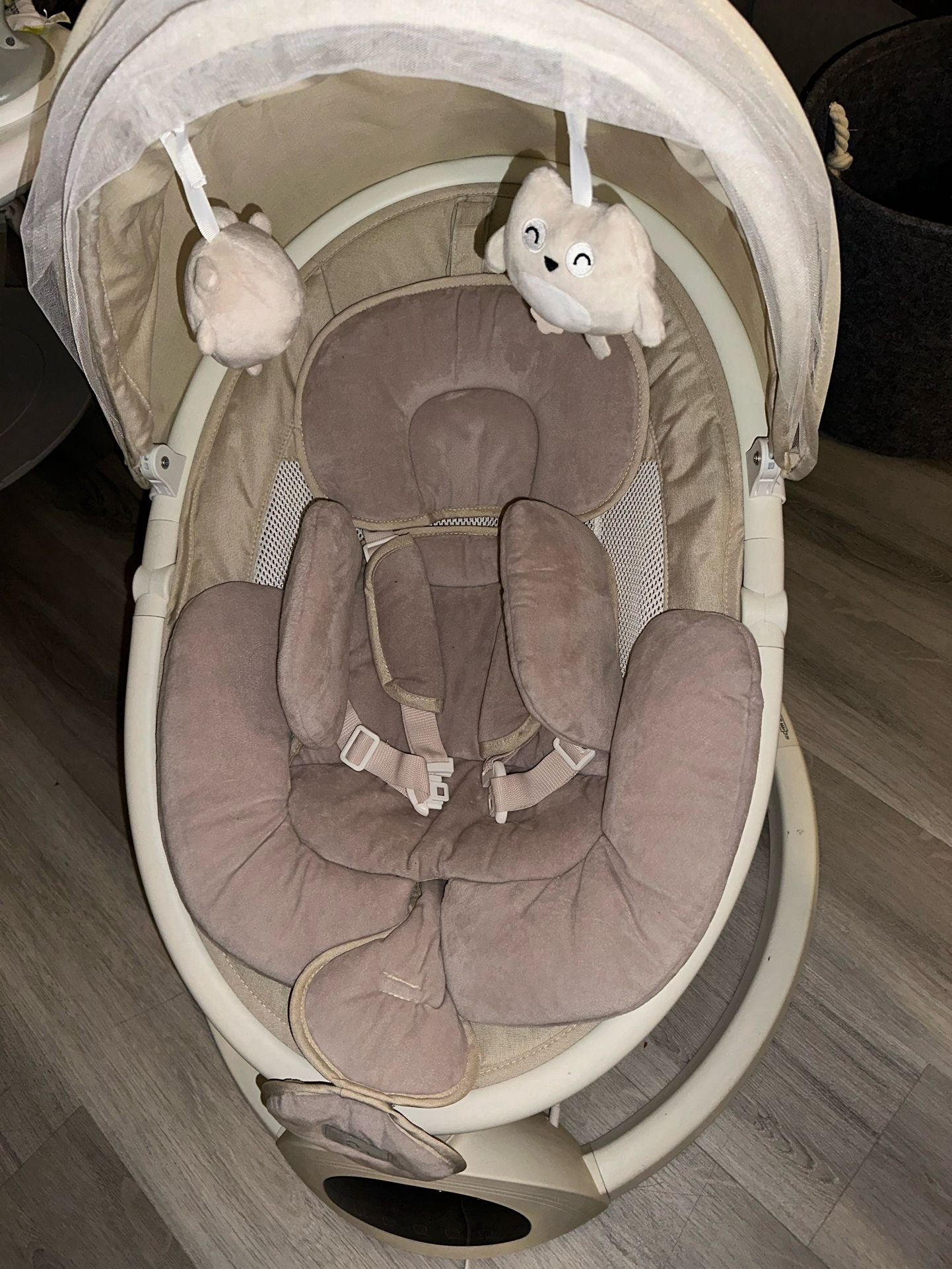 Baby bond Baby swing