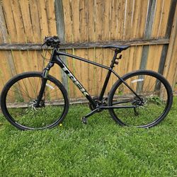Trek Dual Sport 2 Bike