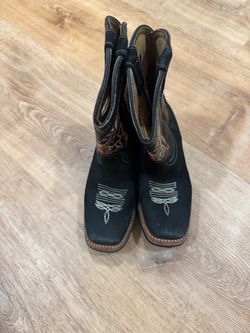 Black Western Cowboy Boots with Embroidery