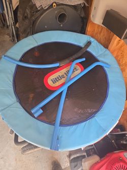 Trampoline, frozen table, life jacket