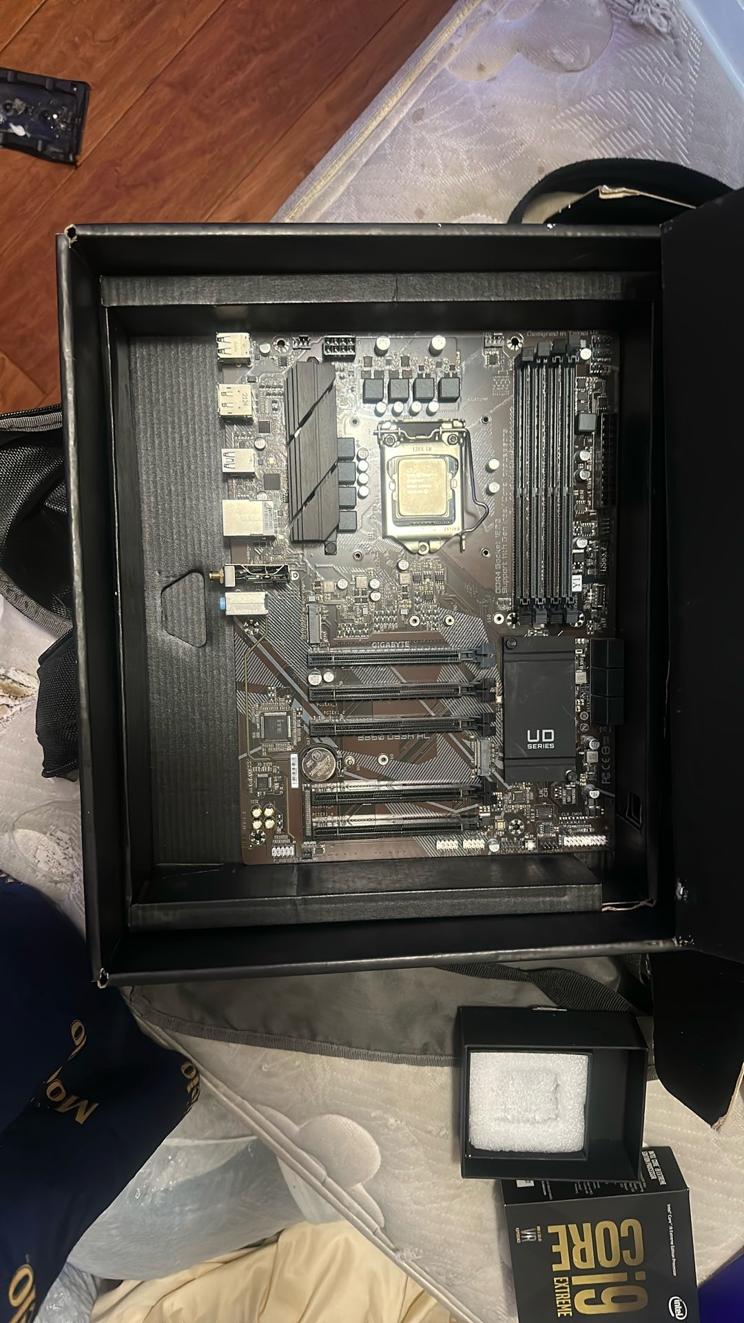 Gigabyte UD Series & CPU i7 11700f