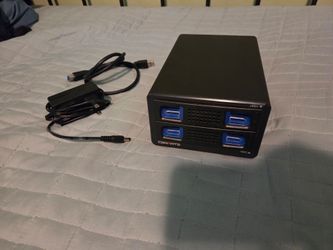 Cenmate 2 bay raid array hard drive enclosure + 8TB drive