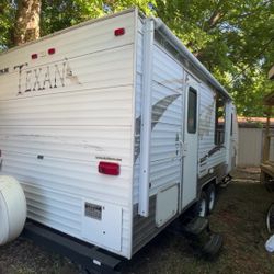 2009 Skyline rv