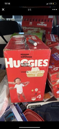 Huggies little snugglers size 4 ,104 count