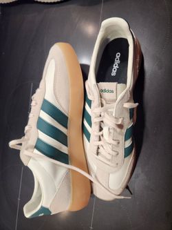 Adidas Court Shoe