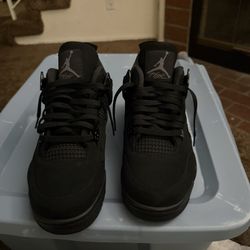 Black Cat Jordan 4 
