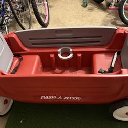 Radio Flyer Classic Red Wagon