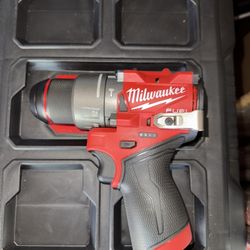 M12 FUEL 12-Volt Lithium-Ion Brushless Cordless 1/2 in. Hammer Drill