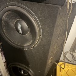 Dual 15 Sundown Audio Subs With Box