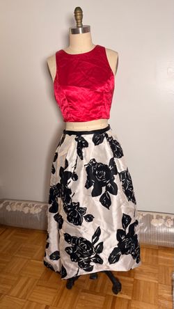 Medium Two-Piece Formal Crop Top and Maxi Skirt Set
