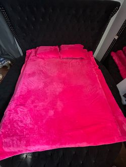 Velvet  Round Black Bed headboard  Queen Size