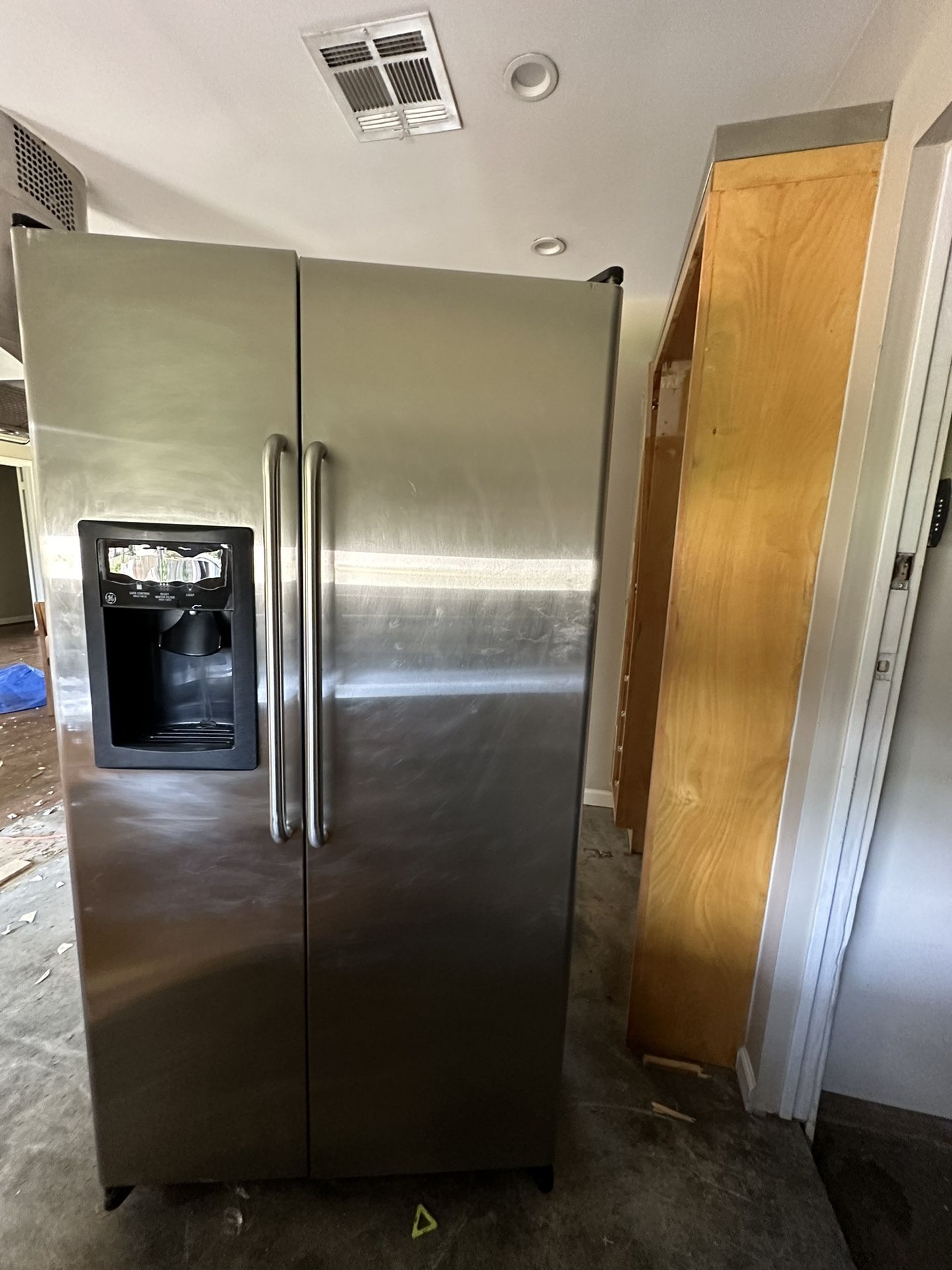 GE Refrigerator And Freezer