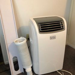 Black And Decker Portable Air Conditioner 12,000 BTU Excellent Condition!!