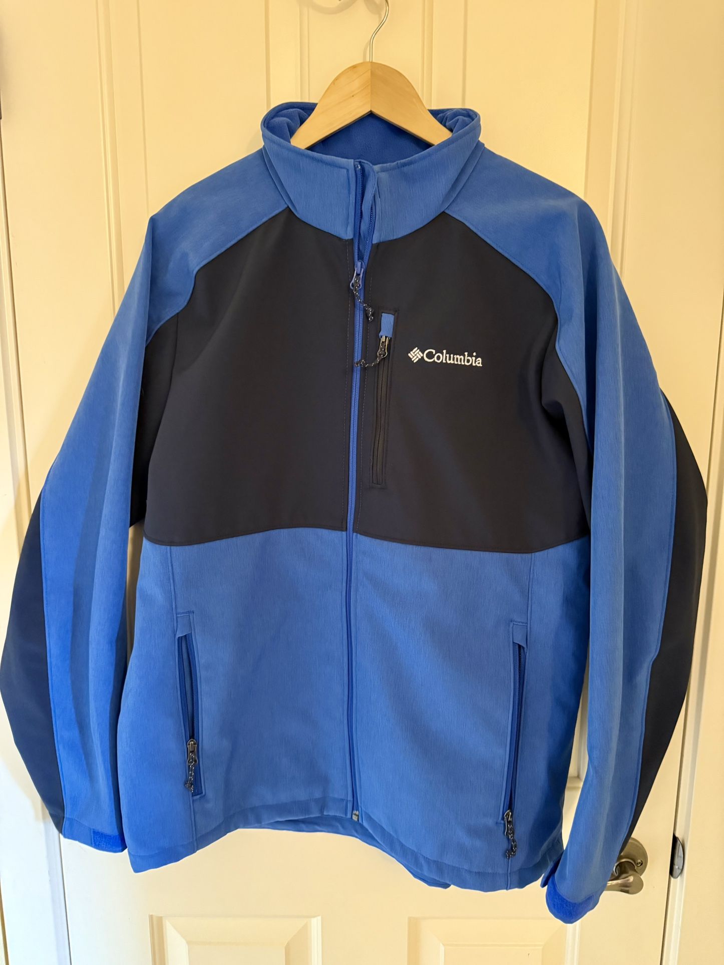 Very Nice Men’s Columbia Jacket - Large