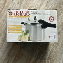 Unused 6 quart aluminum pressure cooker