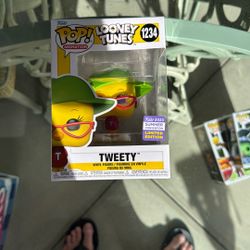 Funko Pop Looney Toons Tweety Exclusive 