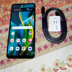Straight Talk Motorola moto g (2025) 5G – 128GB – works with straight talk ONLY – NOT UNLOCKED