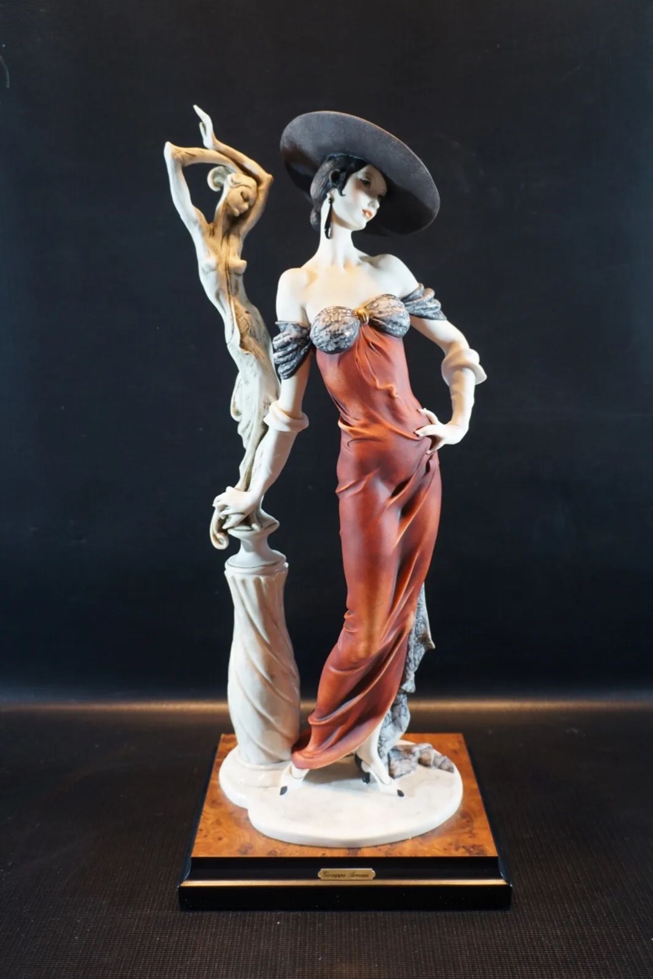 Giuseppe Armani Porcelain Figurine FASCINATION 192/C LE 1289/5000 with box