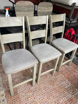 3 barstools $30 for both