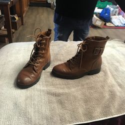 Lower Cut Boots Woman’s