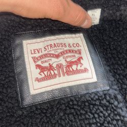 Xl Levi