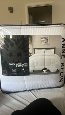 Anne Klein Down Alternative Comforter Queen Size