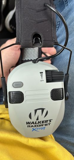 Walker’s razor BT x-trm headphones