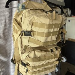 Back Pack By Extreme Pak In Tan. Excellent Condition