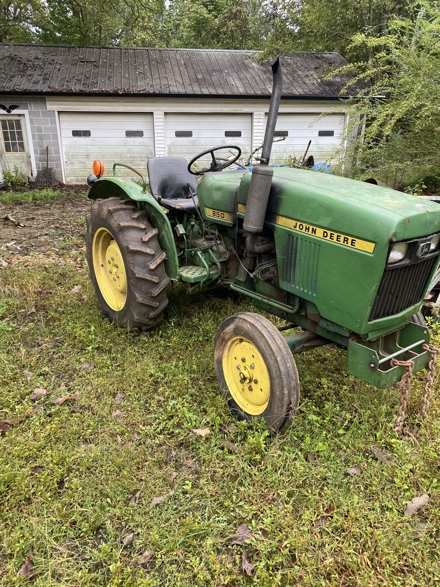 John Deere 850 Tractor