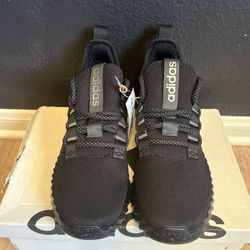 NEW Adidas Kaptir Flow Triple Black Woman’s Sneaker IF6599 Size 10