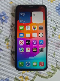 Apple iPhone XR 128GB – Unlocked – 93% Battery