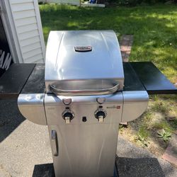 Char-Broil Signature Series Tru-Infrared 2-Burner Gas Grill