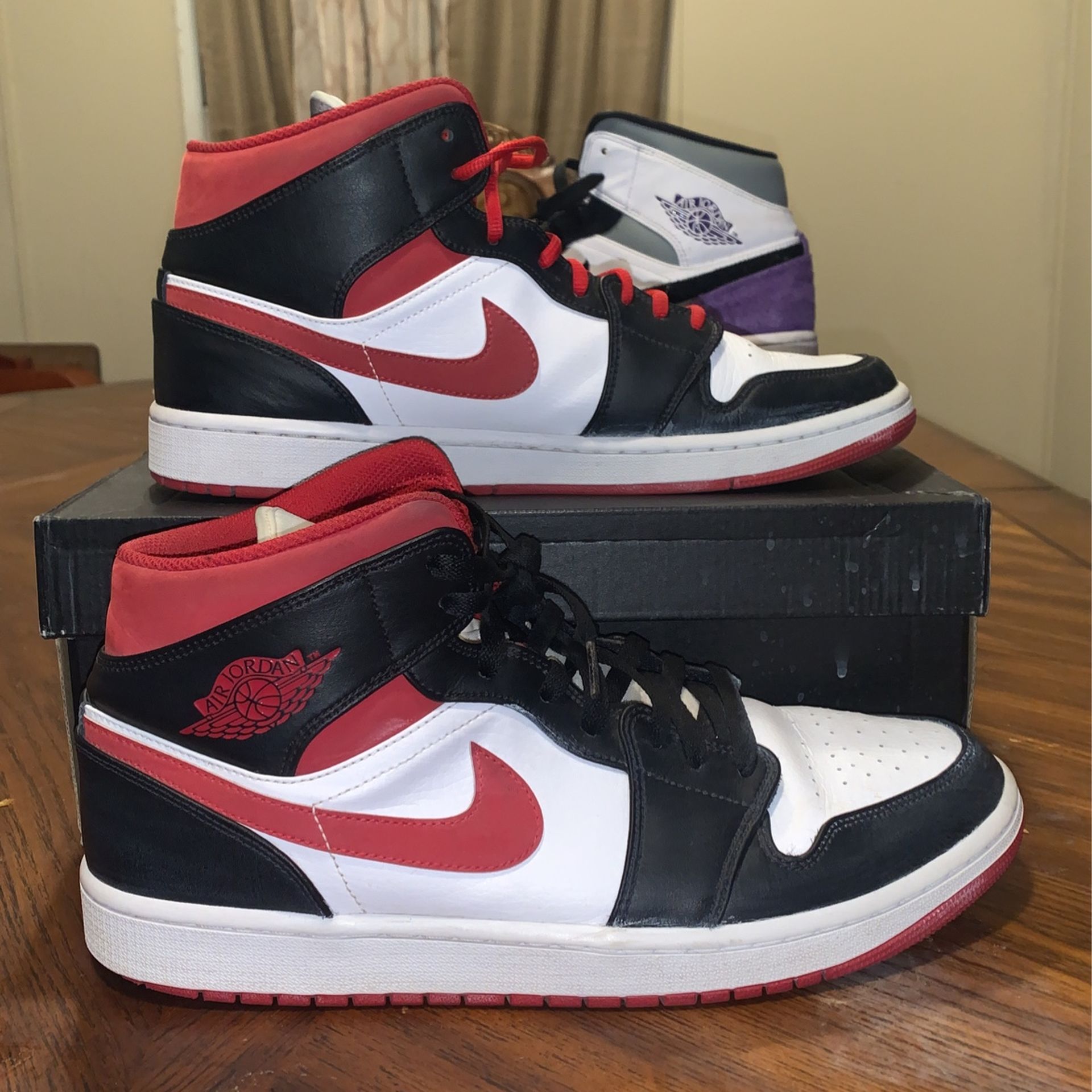 Jordan 1 Mid