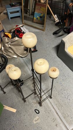 Metal candle holder