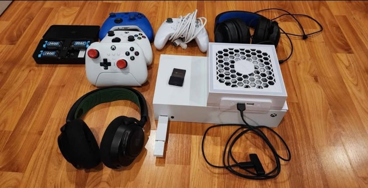 Xbox Series S + Extras